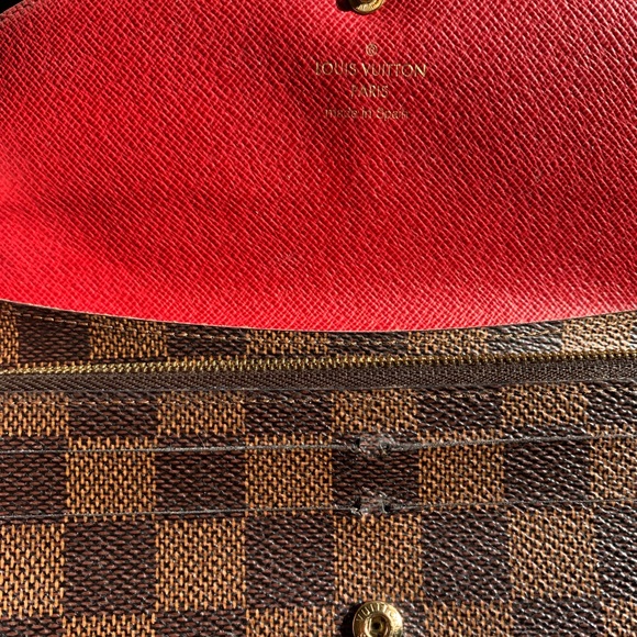 Louis Vuitton Emilie Wallet - Picture 5 of 8